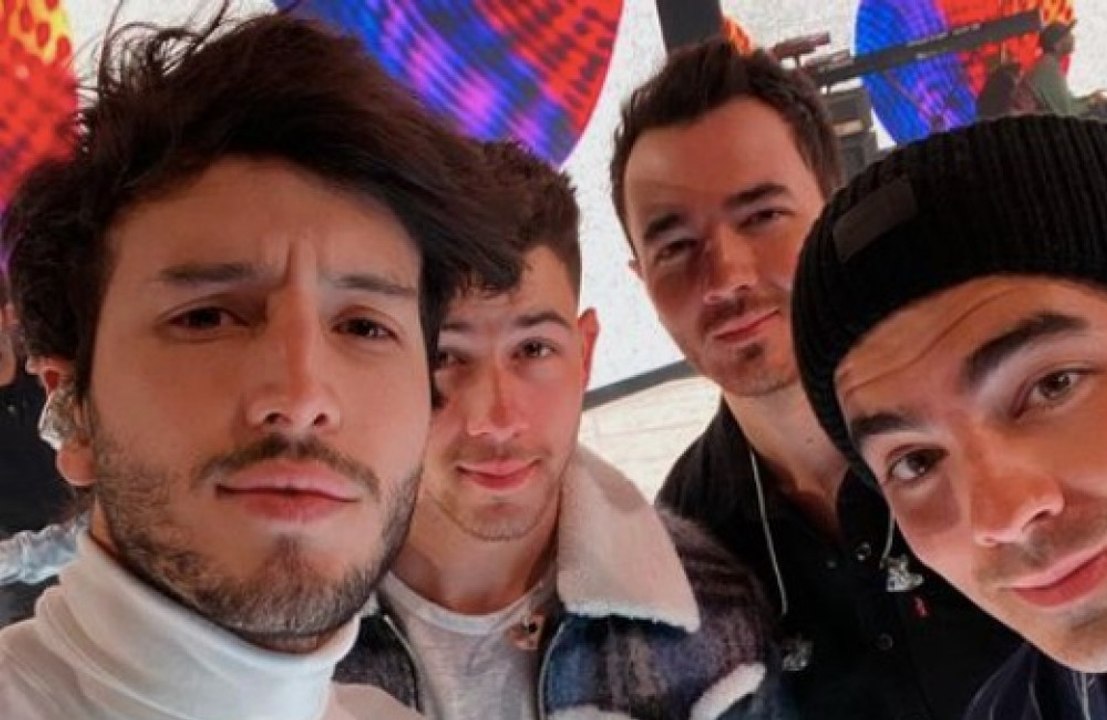 Sebastián Yatra 'acosó' a Joe Jonas en un baño público