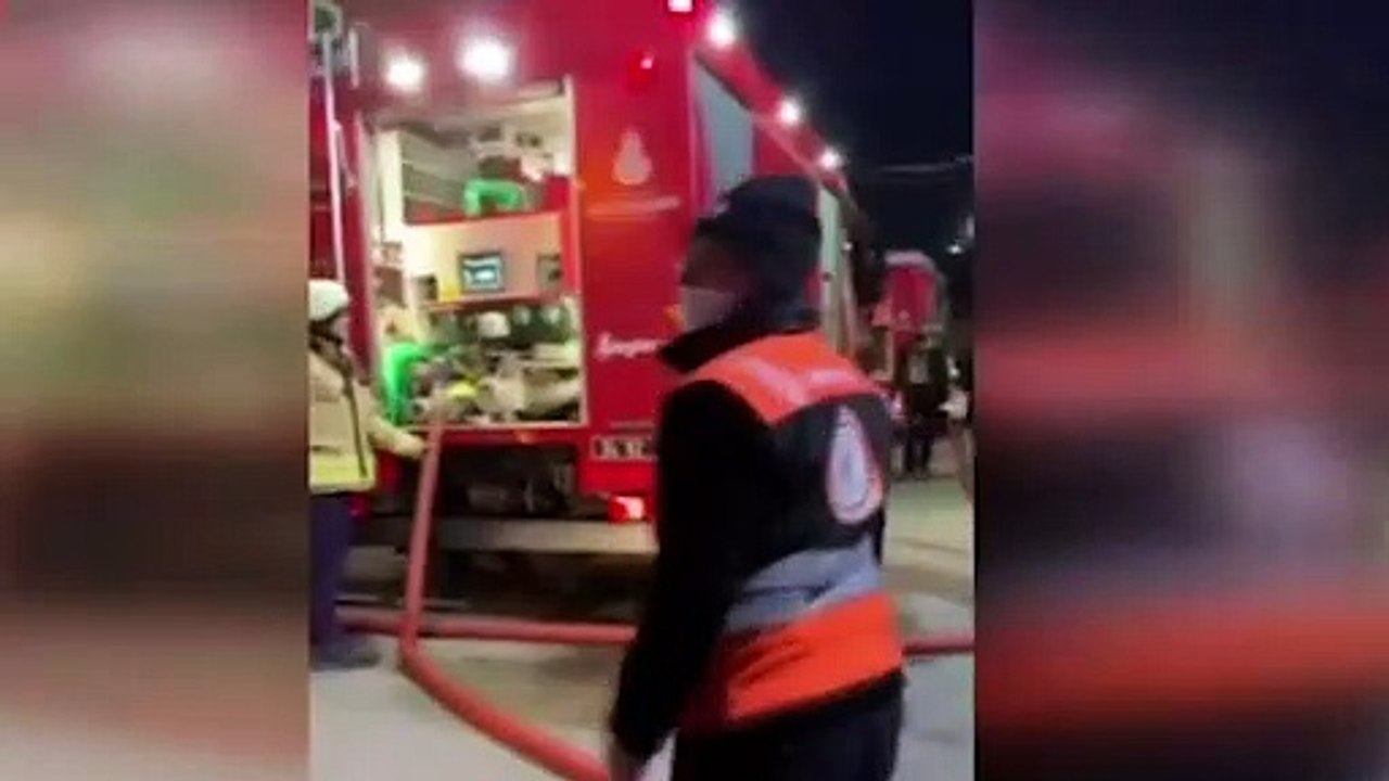 Ümraniye E Tipi cezaevinde mahkumlar yangın çıkardı