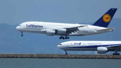 Quand 2 avions arrivent au même moment au-dessus de la piste d'atterrissage