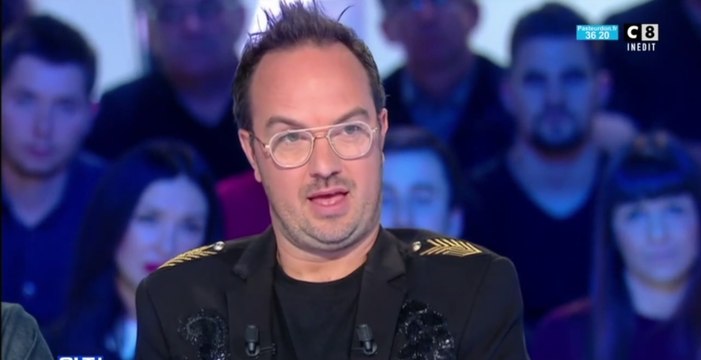 L'humoriste Jarry évoque la paternité en tant qu'homosexuel face à Jean-Christophe Cambadélis opposé à la GPA