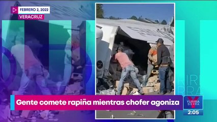 Despiden al chofer de tráiler volcado en Veracruz