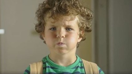 Ce spot publicitaire dénonce le désastre du tabagisme passif chez les enfants