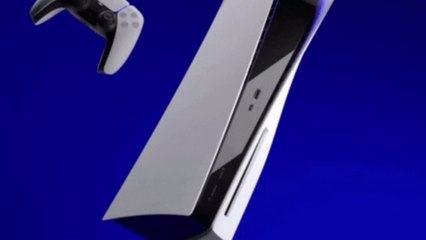 PS5 : elle pranke des passants dans la rue avec 3 boîtes dans les bras !