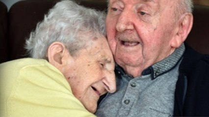 A 98 ans, elle emménage dans la maison de retraite de son fils de 80 ans... pour s'occuper de lui