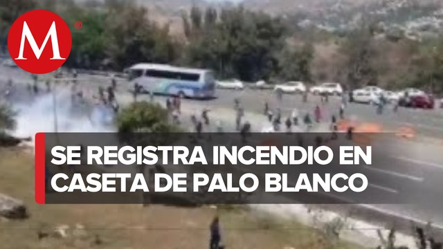 Elementos de protección Civil sofocan incnedio en castea de Palo Blanco