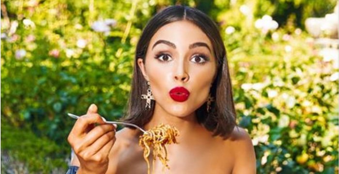 Pourquoi les filles branchées s'affichent maintenant avec des pâtes sur Instagram ?