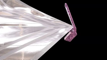 Tension des couches du bouclier thermique du télescope James Webb