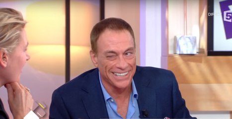« C à vous » accueille Jean-Claude Van Damme et nous offre un (nouveau) moment de télévision culte