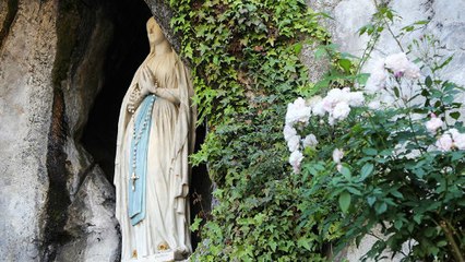 Miracle de Lourdes : une religieuse paralysée se remet à marcher