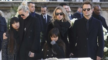 Testament Johnny Hally­day : pourquoi il a déshé­rité Laura Smet et David ?