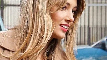 "On doit toujours être au top" : Delphine Wespiser balance sur le calvaire des Miss et...