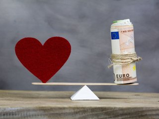 La manière dont on gère l'argent à deux en dit long sur notre couple