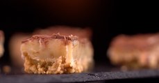 Les petits carrés fondants au caramel : ils sont aussi bons au dessert qu'au goûter !