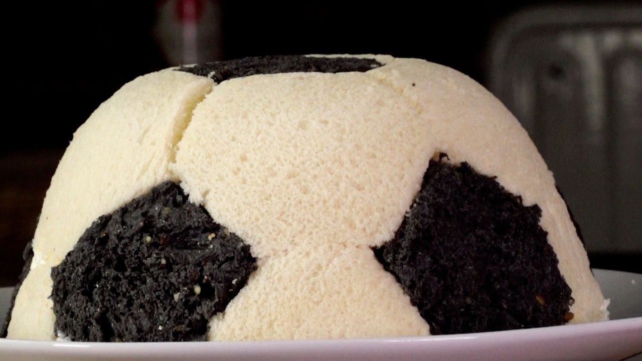 Le pain surprise en ballon de foot, l'apéro parfait pour profiter de la coupe du monde