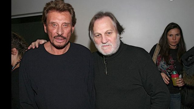 Selon l'ancien ami de Johnny, Jean Jacques Debout, ce n'est pas le rockeur qui a écrit son testament