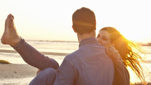 Freckling : serez-vous victime de cette nouvelle tendance amoureuse cet été ?