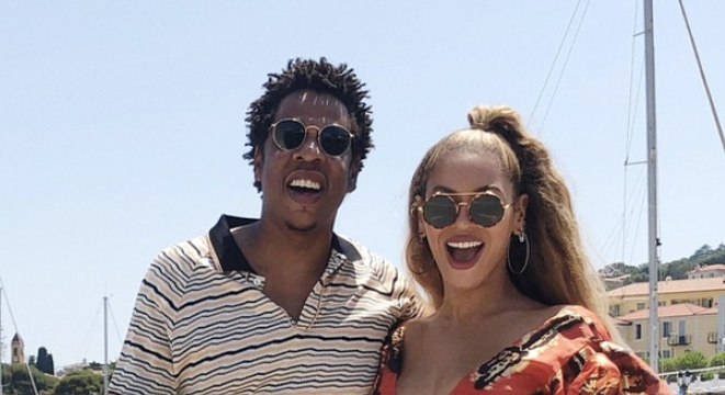 Beyoncé et Jay-Z ovationnés en quittant un restaurant
