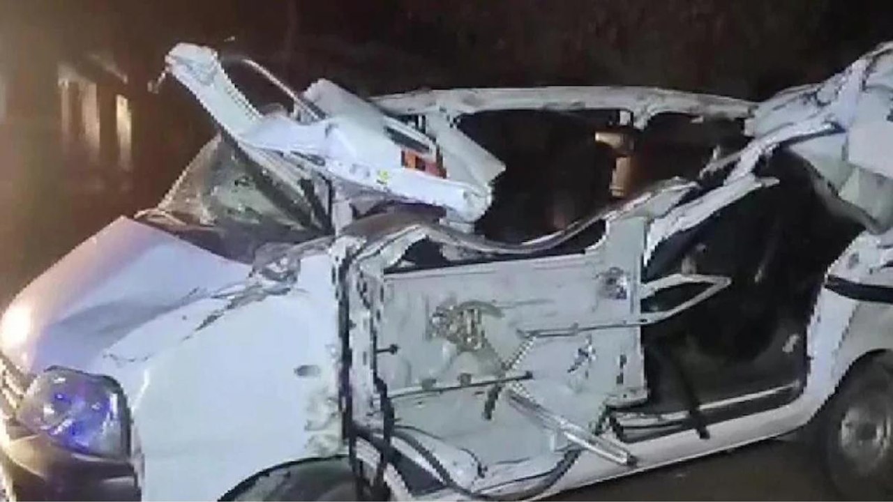 Five died, one injured in road accident in UP's Rampur