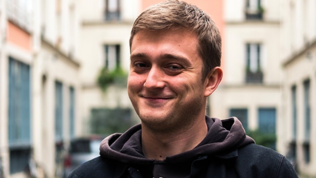 Vald présente son premier court-métrage, les fa...