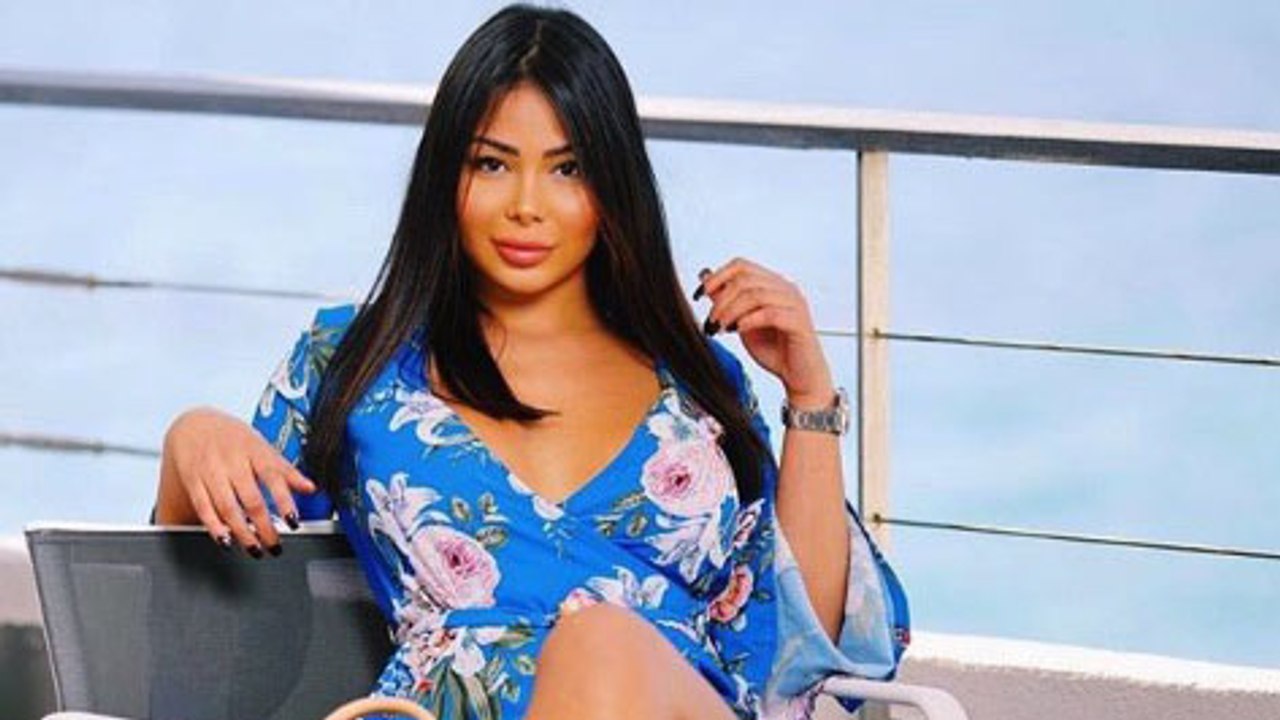 LMAT : Maeva Ghennam en couple avec un célèbre chanteur ? Elle sème le doute sur Instagram!