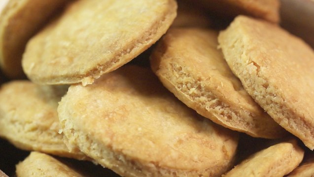 Recette : réalisez vos biscuits apéritifs au fromage !