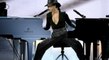 Impressionnante, Alicia Keys excelle dans l'art de jouer sur deux pianos (Grammy Awards)