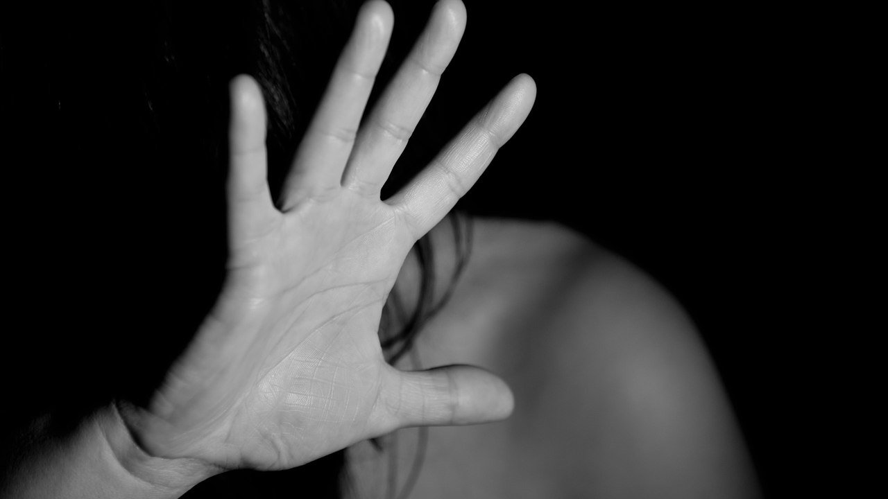 "Les vies derrière les chiffres" : une identité donnée aux femmes tuées sous les coups de leur conjoint