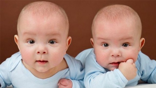 Elle accouche de jumeaux... De deux pères différents !