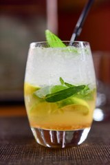 Cocktail : On vous explique comment réaliser un délicieux ti punch