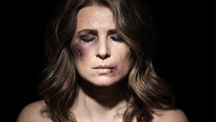 “Sauvez-nous et nos enfants !” : Twitter, l'ultime recours des femmes victimes de violences conjugales