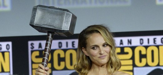 Natalie Portman devient le dieu Thor dans le nouvel opus Thor 4 !
