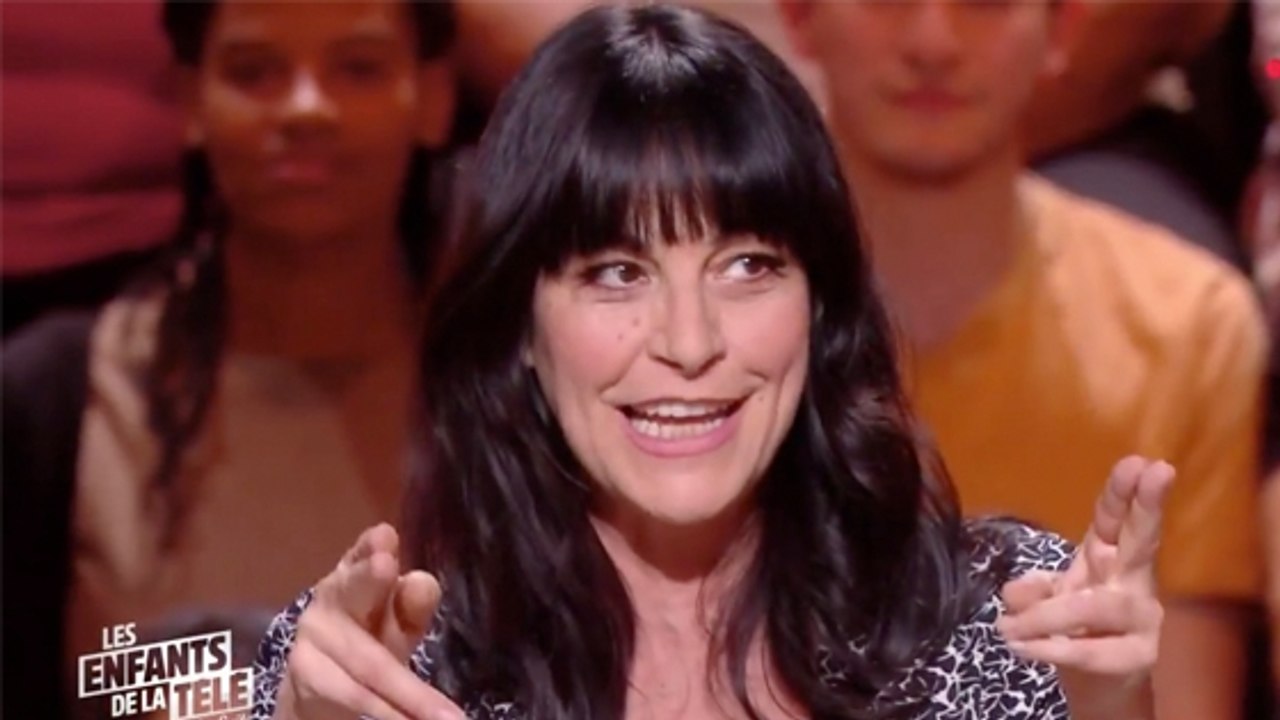 "T'es qu'une c*nn*sse" : Lio raconte le jour où elle a été menacée après un playback raté