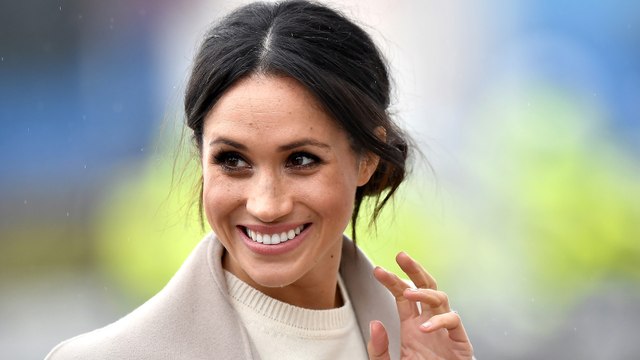 Voici où vous pouvez acheter les sandales préférées de Meghan Markle ! (vidéo)