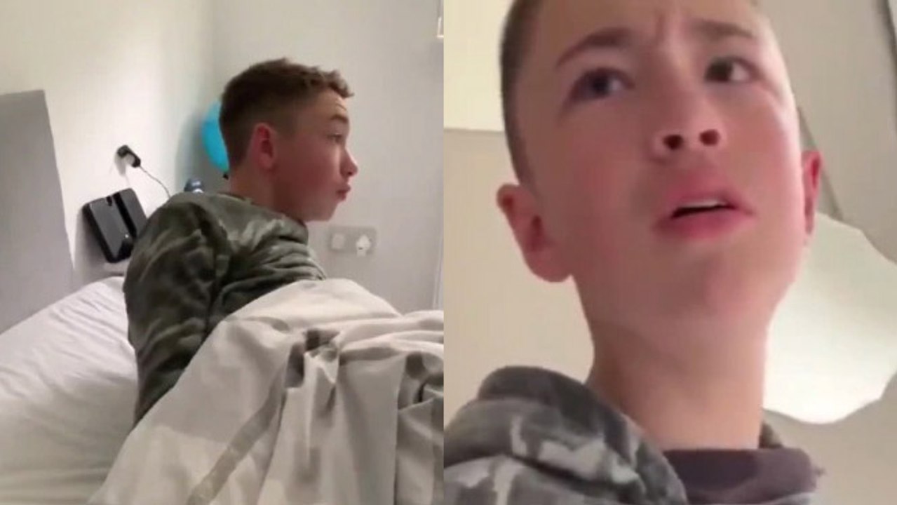 Ce père fait une blague à son fils, sa réaction est hilarante ! (VIDÉO)