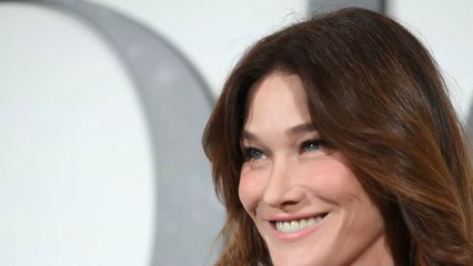 Carla Bruni accueille un nouveau compagnon dans sa famille