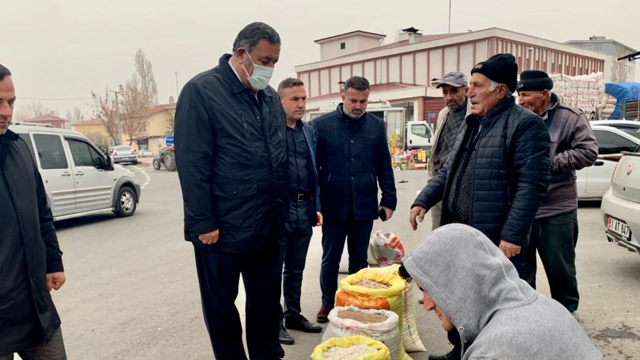 Çiftçi, maliyetin altında taban fiyat açıklayan...