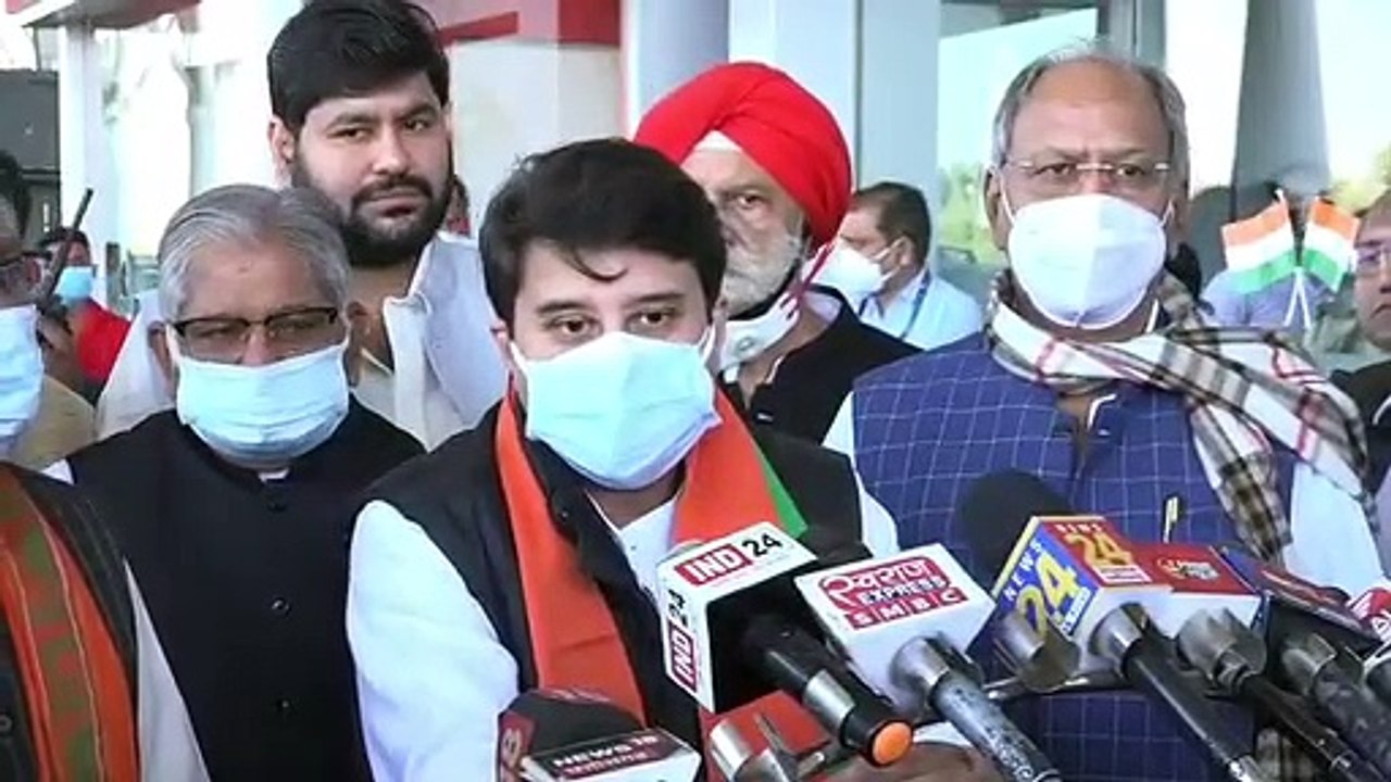राहुल गांधी के दो भारत वाले ब्यान पर ज्योतिरादित्य सिंधिया का पलटवार, बोले- मेरा देश एक