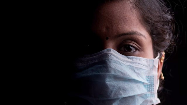 Covid-19 : une troisième vague plus “fatale” à prévoir ? Le président des urgentistes pessimiste