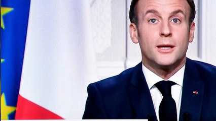 Emmanuel Macron : cette tradition annuelle qu'il trouverait "ringarde"