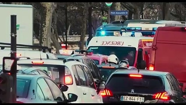 Notre-Dame brûle Bande-annonce VF (2022) Samuel Labarthe, Jean-Paul Bordes