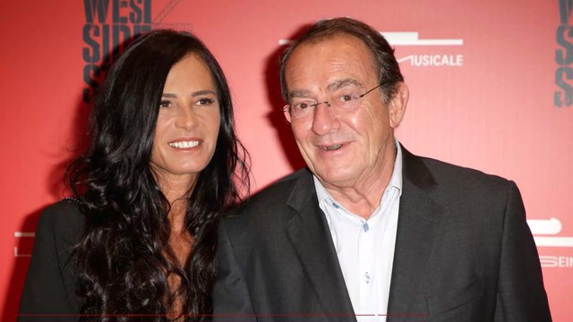 Jean-Pierre Pernault n'est pas à l'aise de voir Nathalie Marquay nue...