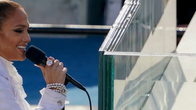 Jennifer Lopez : la chanteuse s'affiche en maillot de bain sur Instagram, et elle est magnifique !