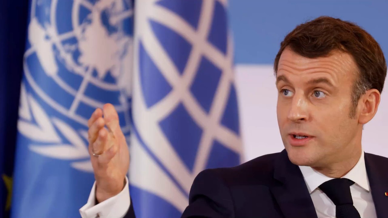 "Tu joues ta réélection" : Emmanuel Macron mis en garde par son entourage