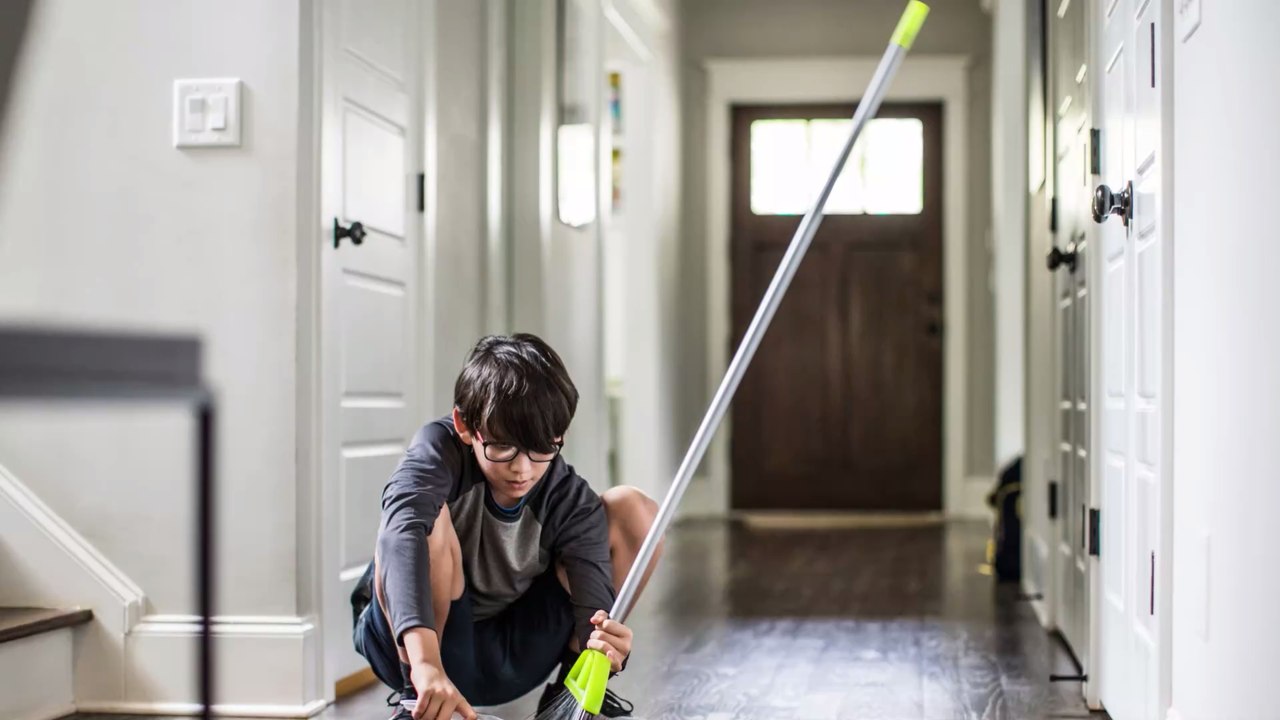 Insolite : cette maman découvre avec horreur avec quoi son fils nettoie les toilettes