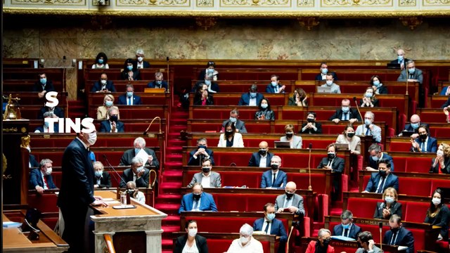 Dîners clandestins : Cyril Hanouna (TPMP) balance des indices sur les personnalités présentes