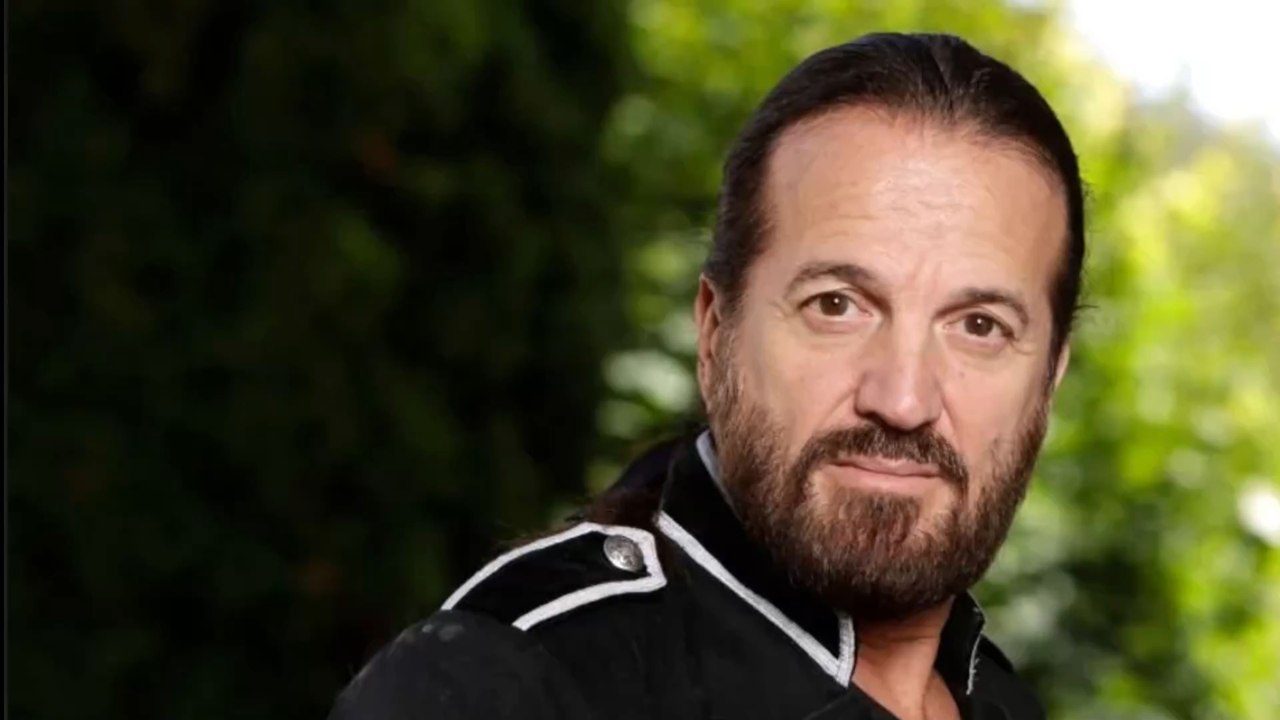 Quotidien : Francis Lalanne pète les plombs et...