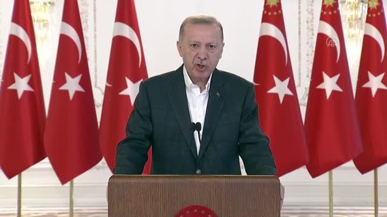 Cumhurbaşkanı Erdoğan: "Enflasyon başta olmak üzere şu dönemde yaşadığımız her sıkıntının da üstesinden mutlaka geleceğiz"