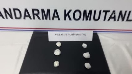 Uyuşturucu bulunan araçtaki 3 zanlı gözaltına alındı