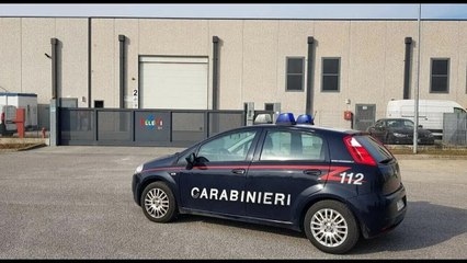Operaio cade dal tetto del capanonne dentro un macchinario ricoverato in ospedale