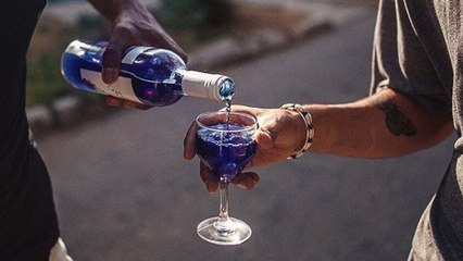 In Spain, Blue Wine Is Becoming More And More Popular Thanks To This Secret Ingredient